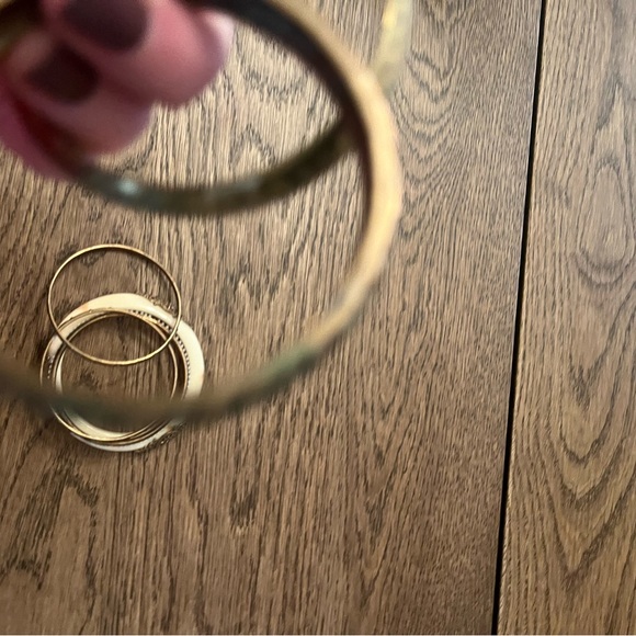 Aldo vintage looking bangles - Picture 2 of 5